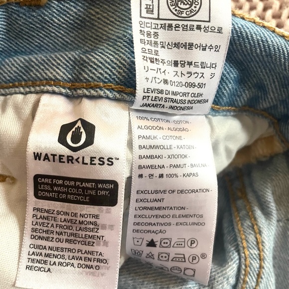 Levi’s 501 Denim Shorts - Picture 7 of 8